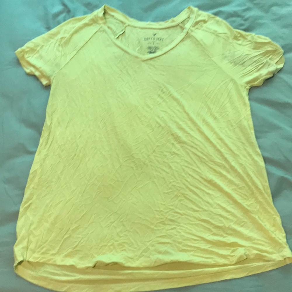 American Eagle yellow short sleeve